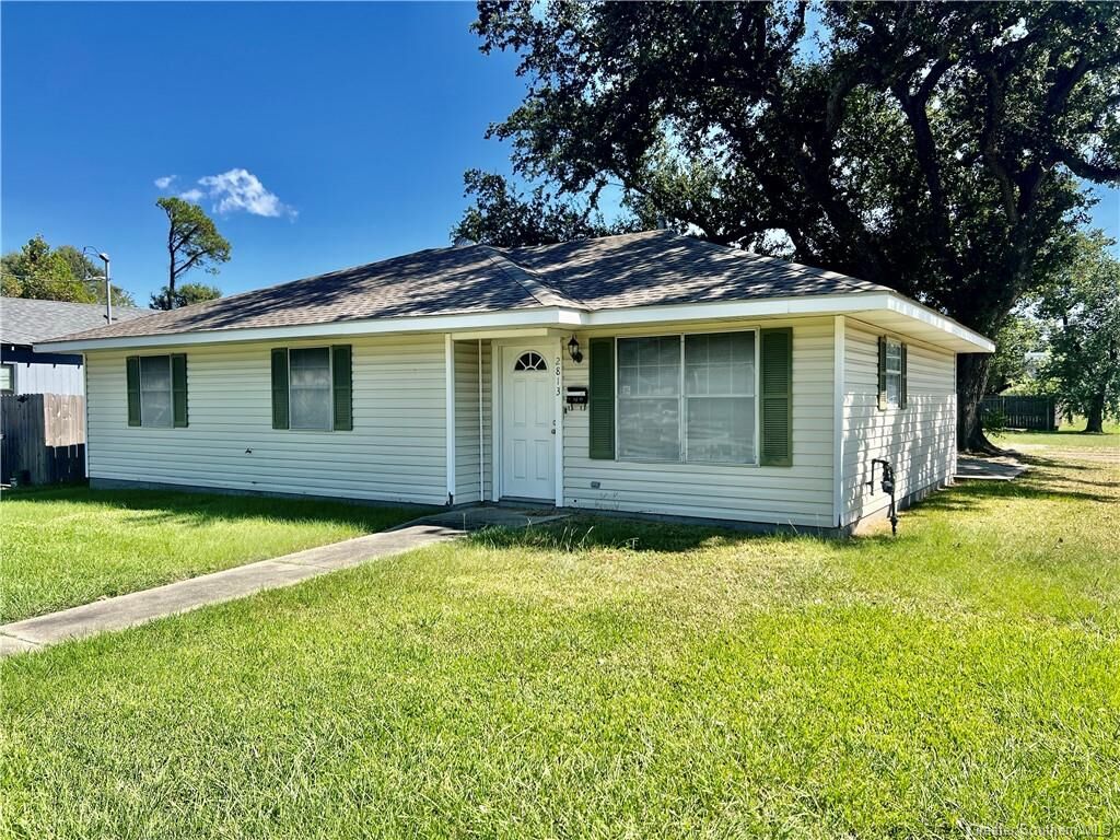 Property Photo: 2813 Louisiana Avenue LA 70601
