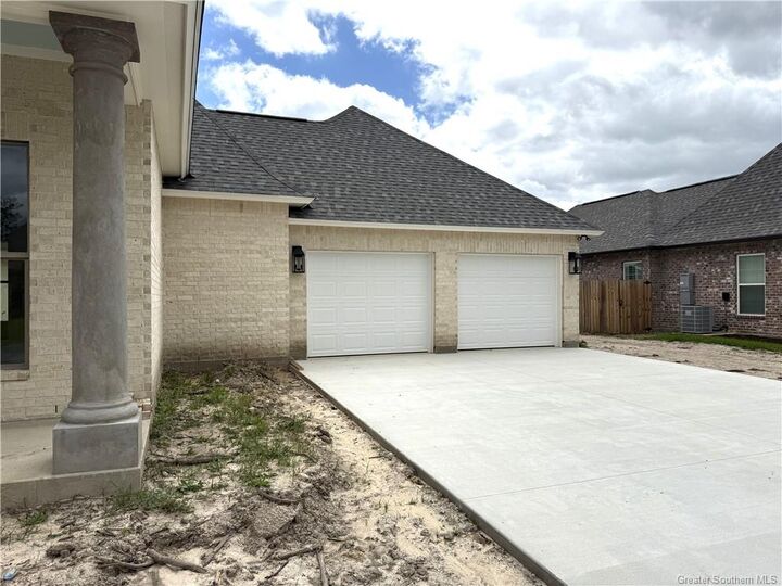 Property Photo:  931 Mary Diane McCall Drive  LA 70605 