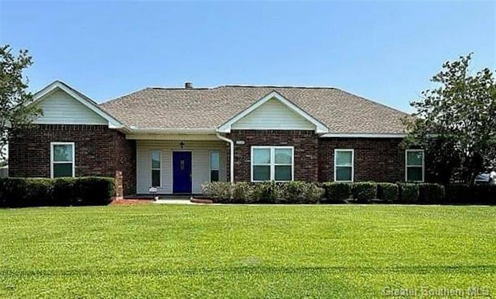 Property Photo: 2468 W Gauthier Road W LA 70605
