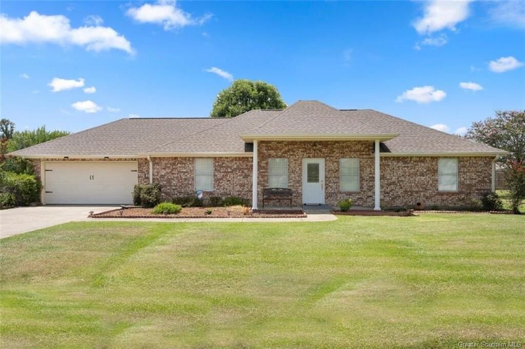 Property Photo: 4069 Bertie Ann Road LA 70611