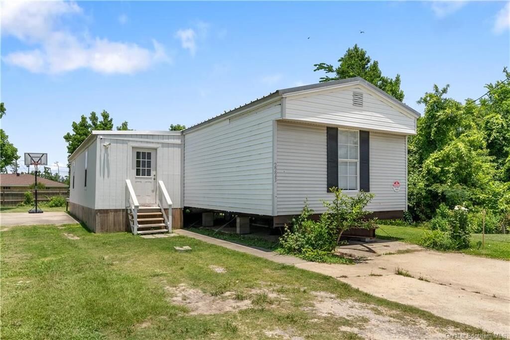 Property Photo:  2223 Hickory Street  LA 70665 