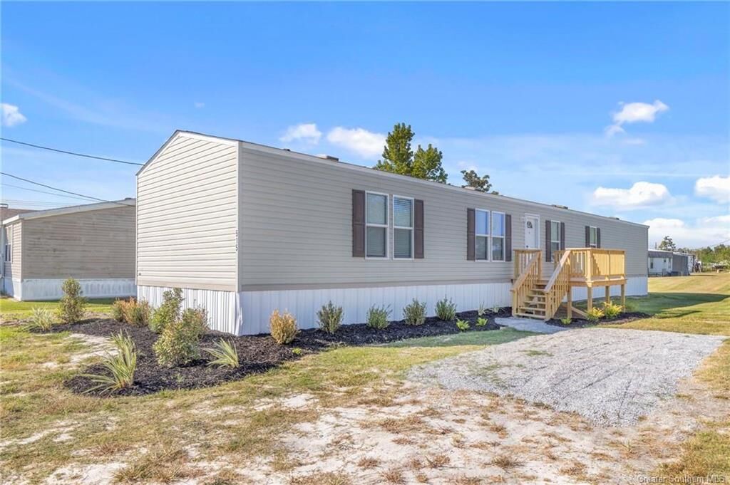 Property Photo: 515 Evans Road LA 70663