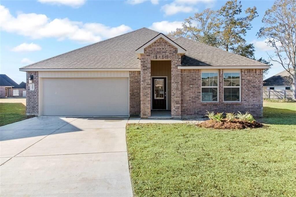 Property Photo:  2238 S Savannah Lakes Drive S  LA 70607 