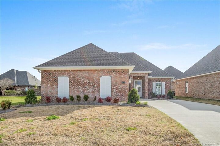 5823 Weeping Willow Drive  Lake Charles LA 70605 photo