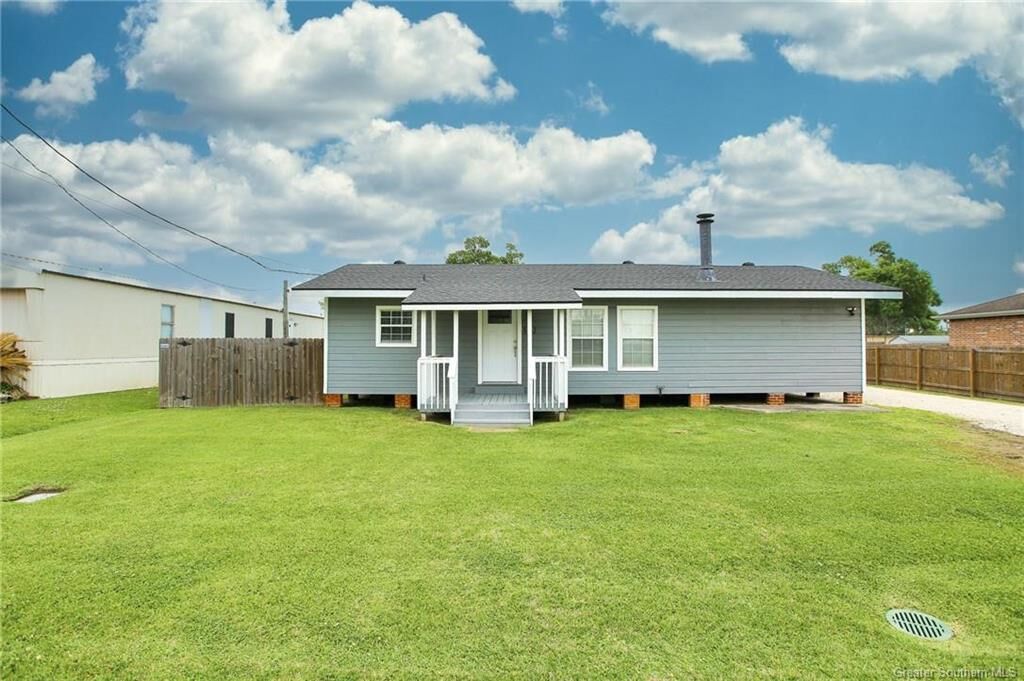 Property Photo:  505 Fontenot Road  LA 70607 