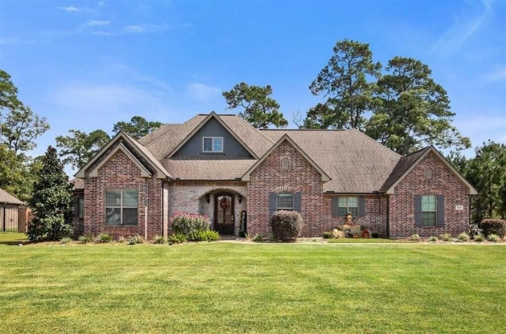 Property Photo: 512 Dub Lane LA 70611