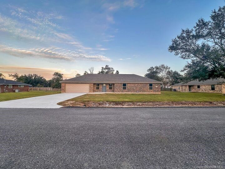 Property Photo: 7605 Green Meadow Road LA 70607