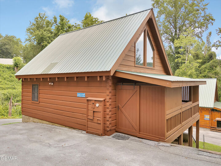 Property Photo: 824 Eagle Cove Way TN 37738
