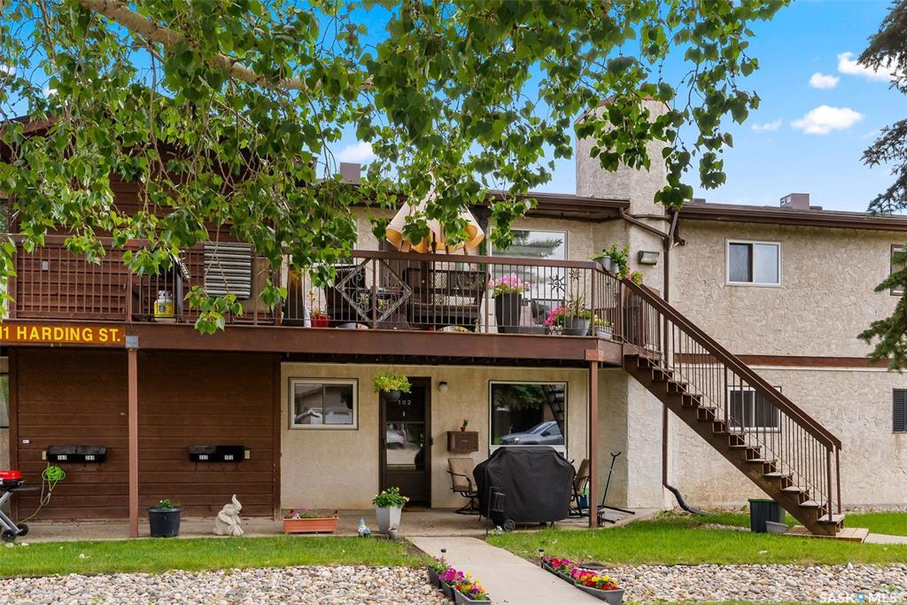 Property Photo:  2911 Harding Street 102  SK S4V 1B9 