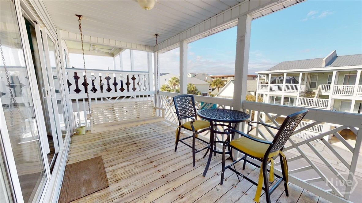 Property Photo:  3 17th Street 8  GA 31328 