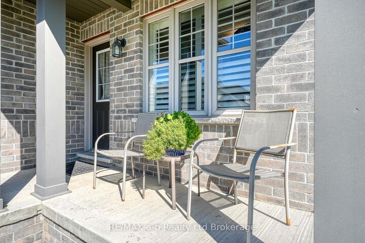 Property Photo:  175 Ingersoll Street 1  ON N5C 0B9 