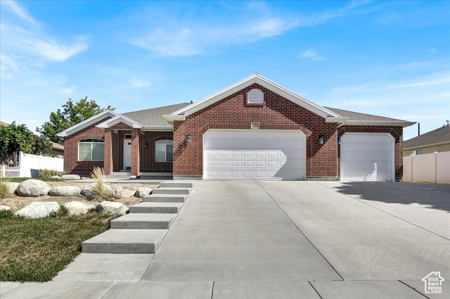 Property Photo: 1184 W Margaret Rose Dr UT 84065