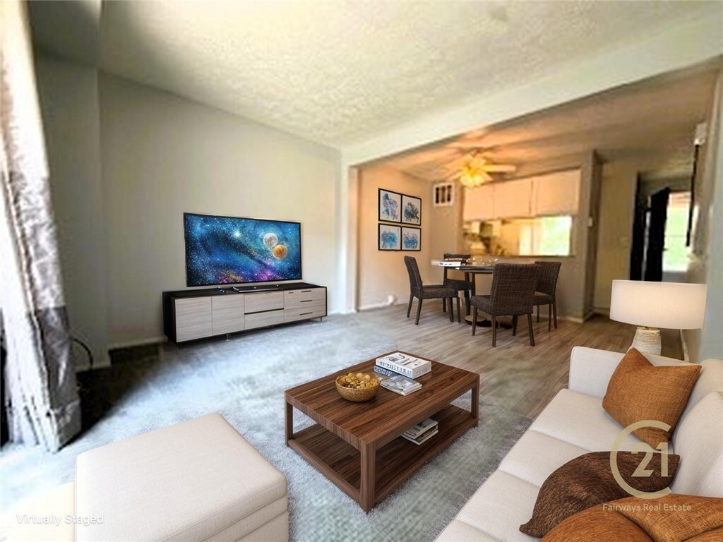 Property Photo: 937 Lynwood Ct PA 16066