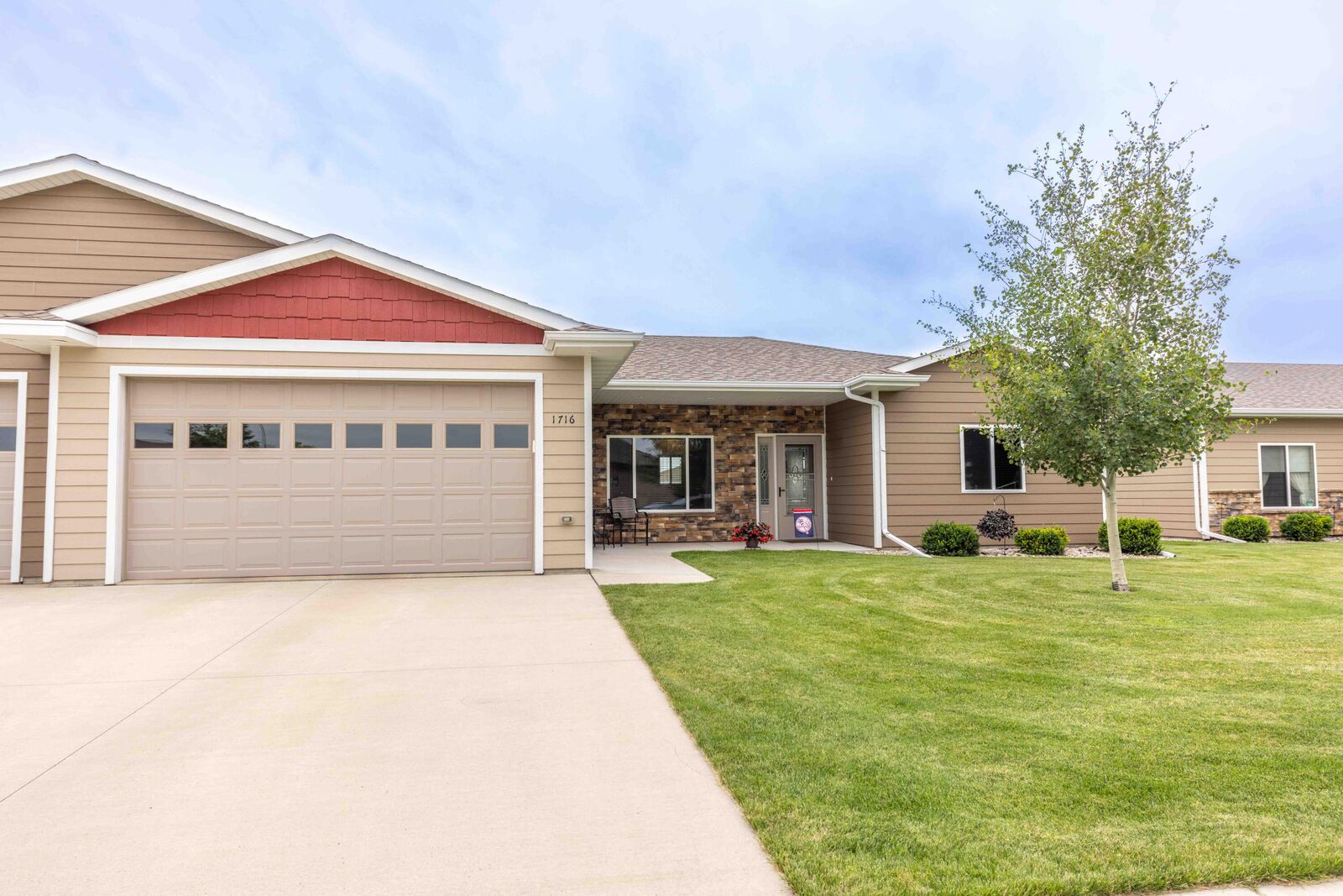 Property Photo:  1716 Miller Ln  SD 57401 