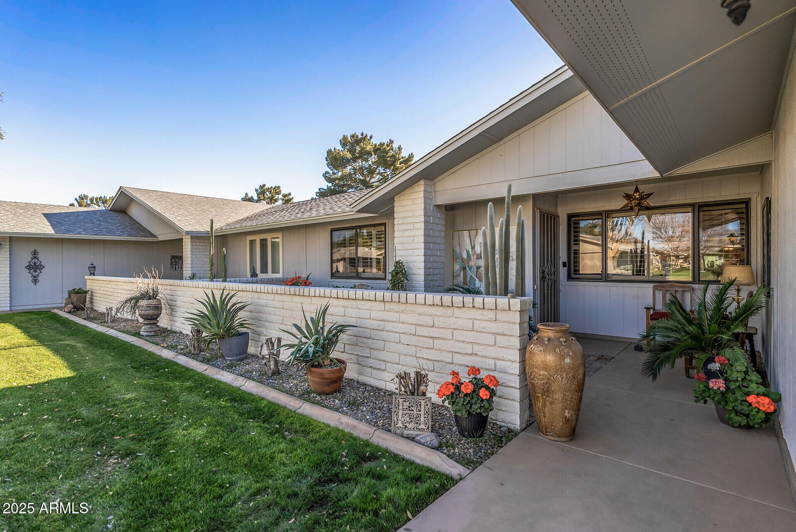 Property Photo: 12719 W Shadow Hills Drive AZ 85375