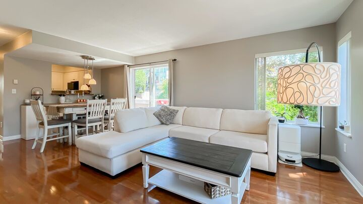 Photo de la propriété: 1383 Brunette Avenue 12 BC V3K 1G6