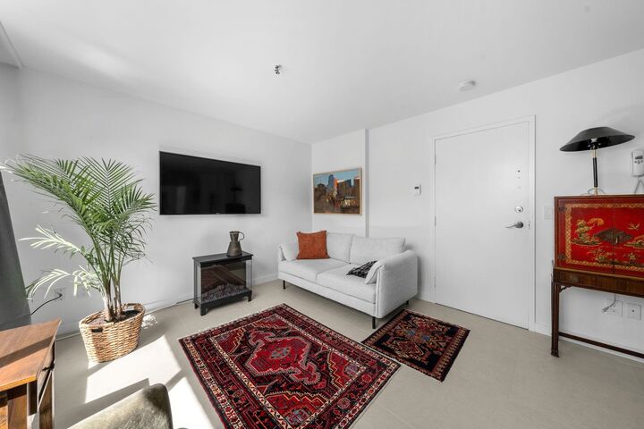 Property Photo:  460 14th Street 101A  BC V7T 2W1 