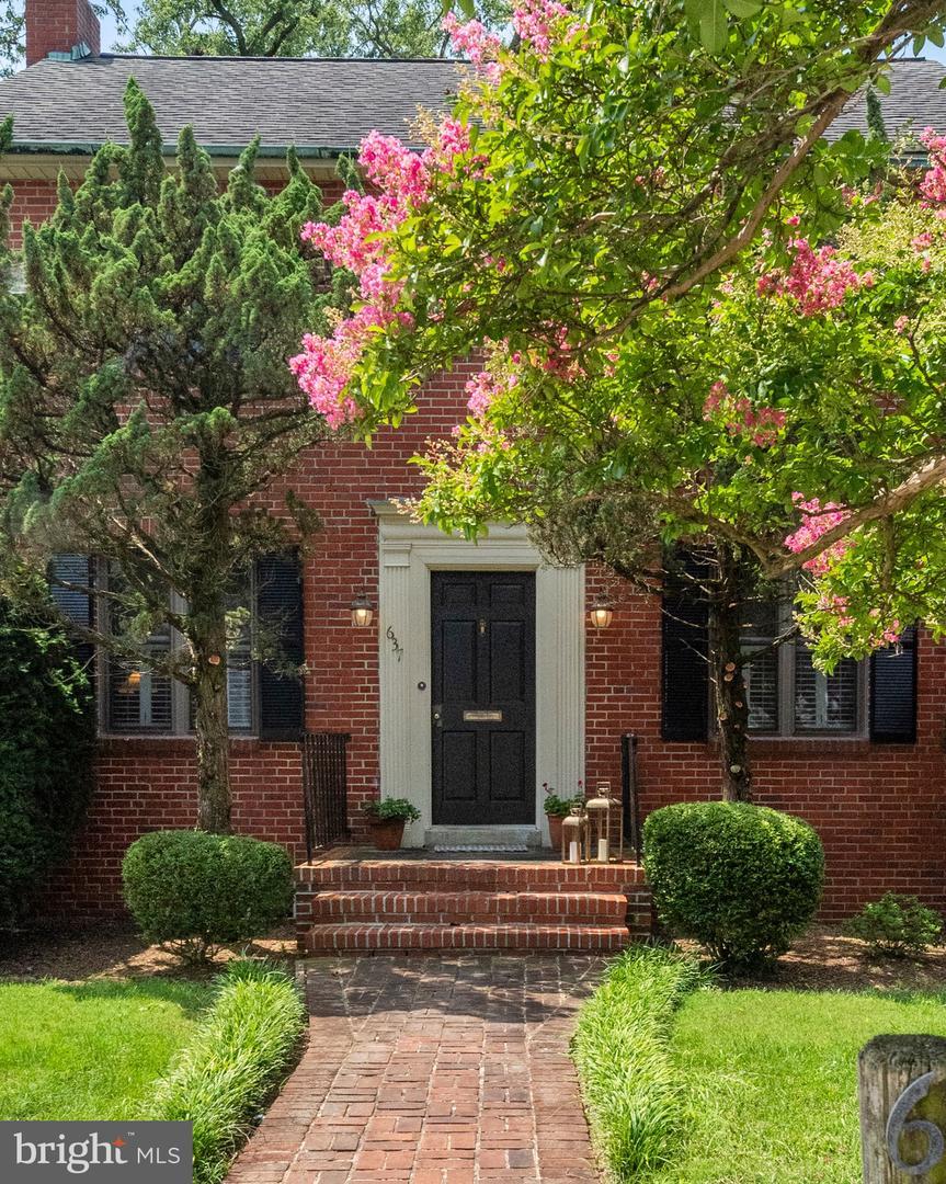 Property Photo: 637 Chase Street MD 21401