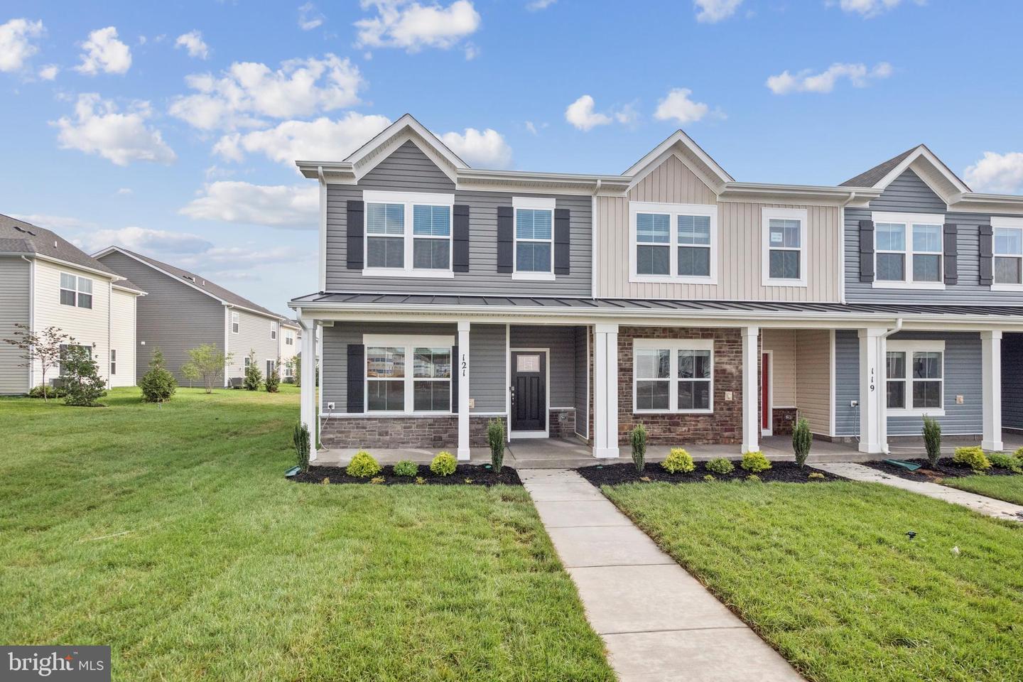Property Photo: 121 Nootka Way VA 22602
