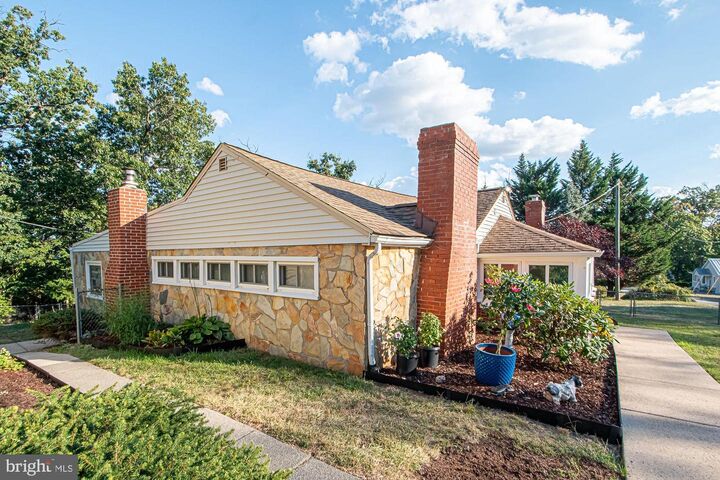 Property Photo:  242 Footstone Lane  VA 22603 