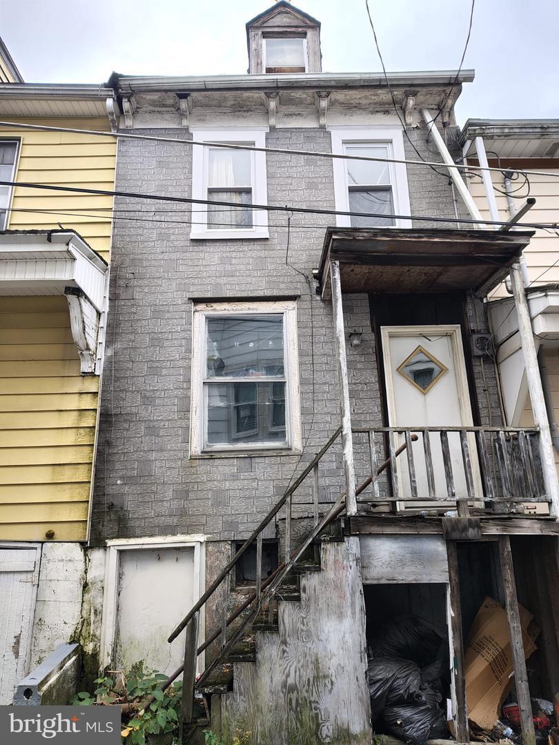 Property Photo:  412 W New York Street  PA 17976 
