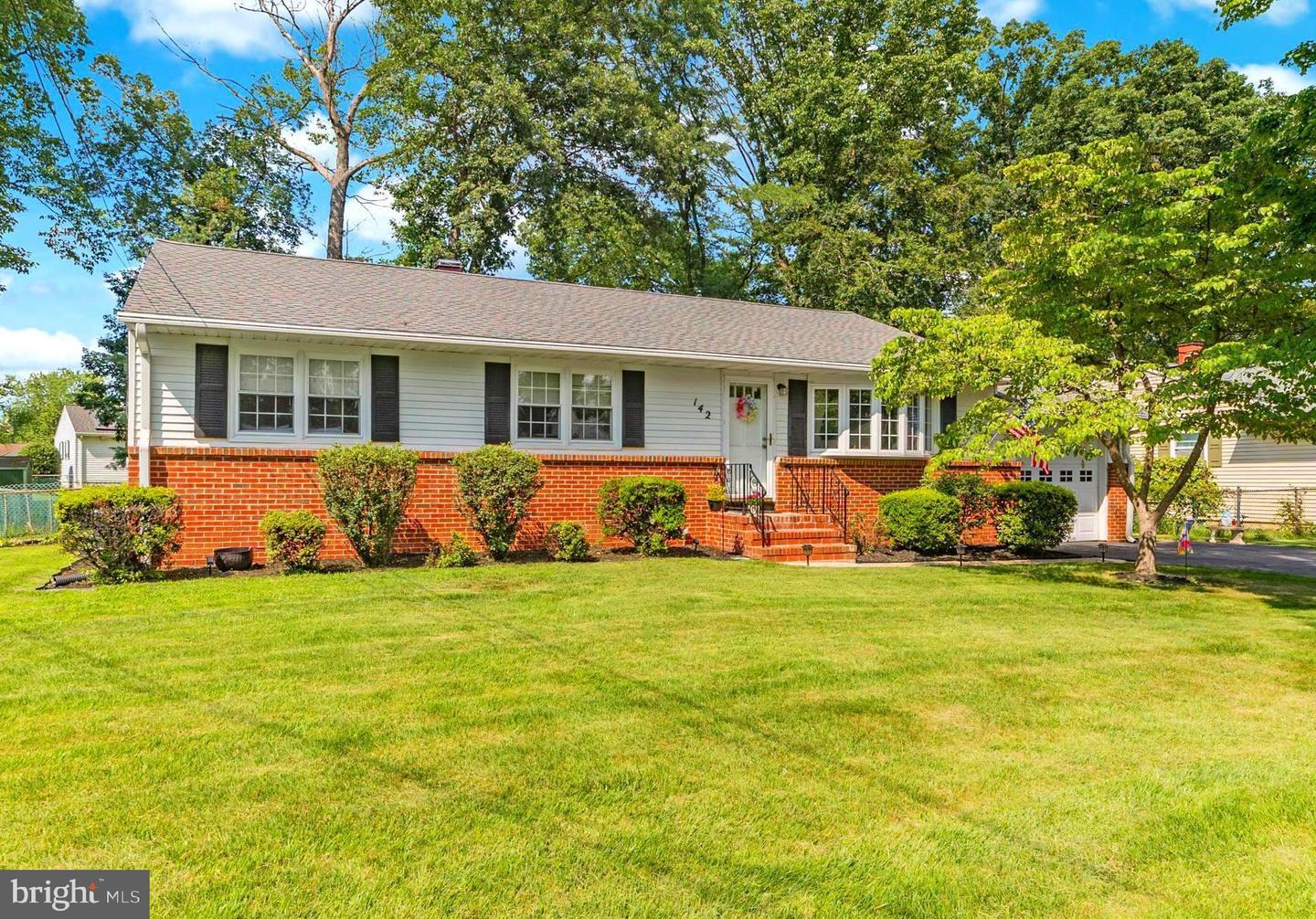 Property Photo: 142 Susan NJ 08638