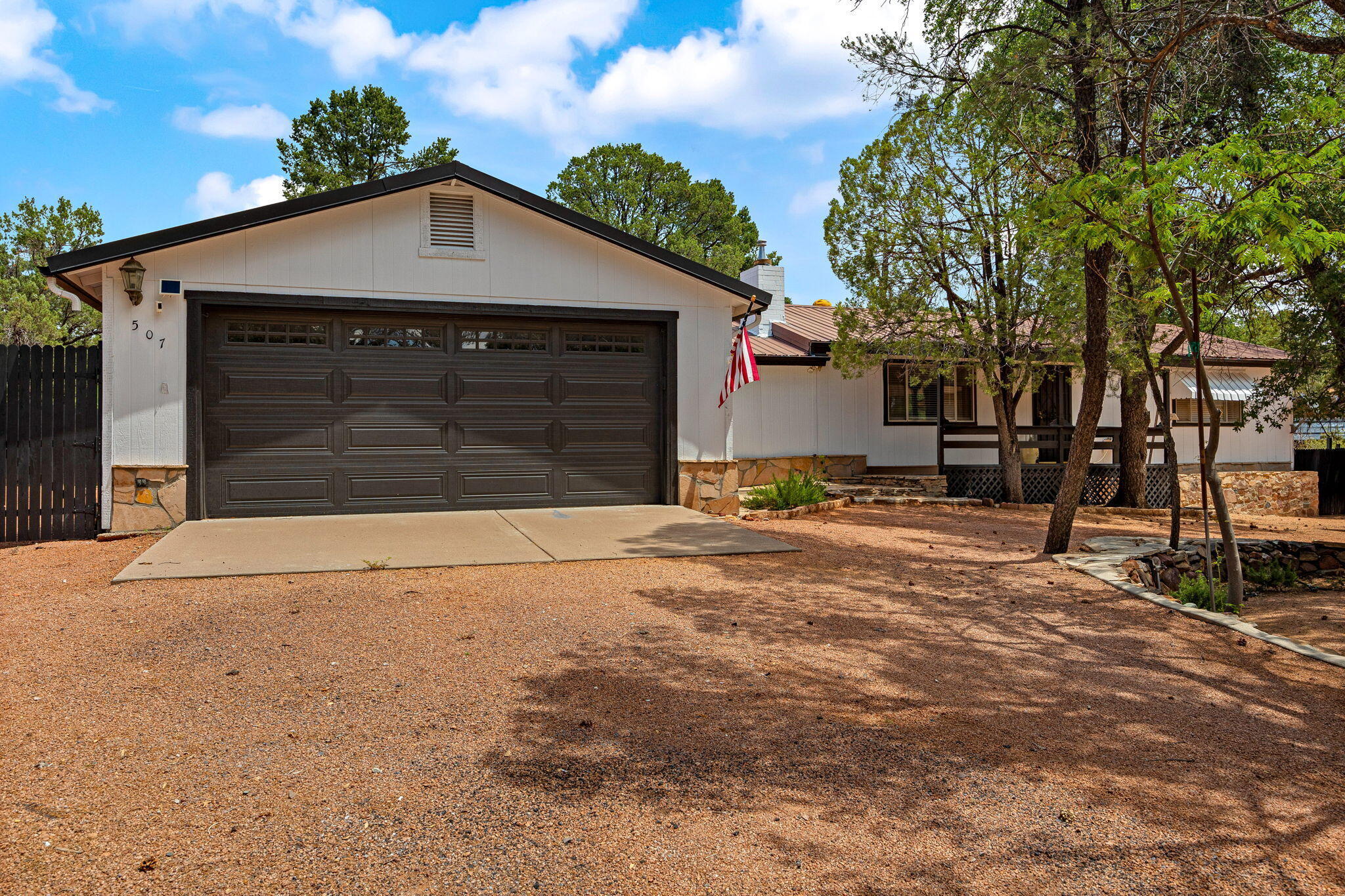 Property Photo:  507 N Carefree Circle  AZ 85541 