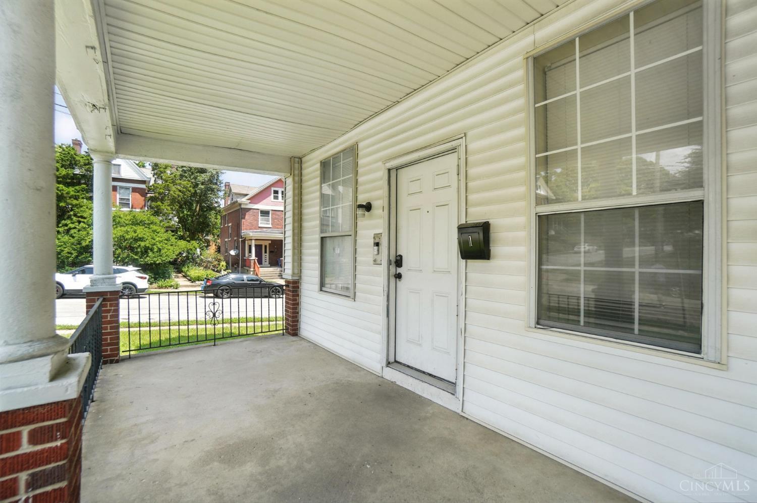 Property Photo: 2322 Maplewood Avenue OH 45219