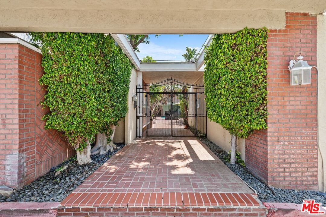 Property Photo:  4610 Densmore Ave  CA 91436 