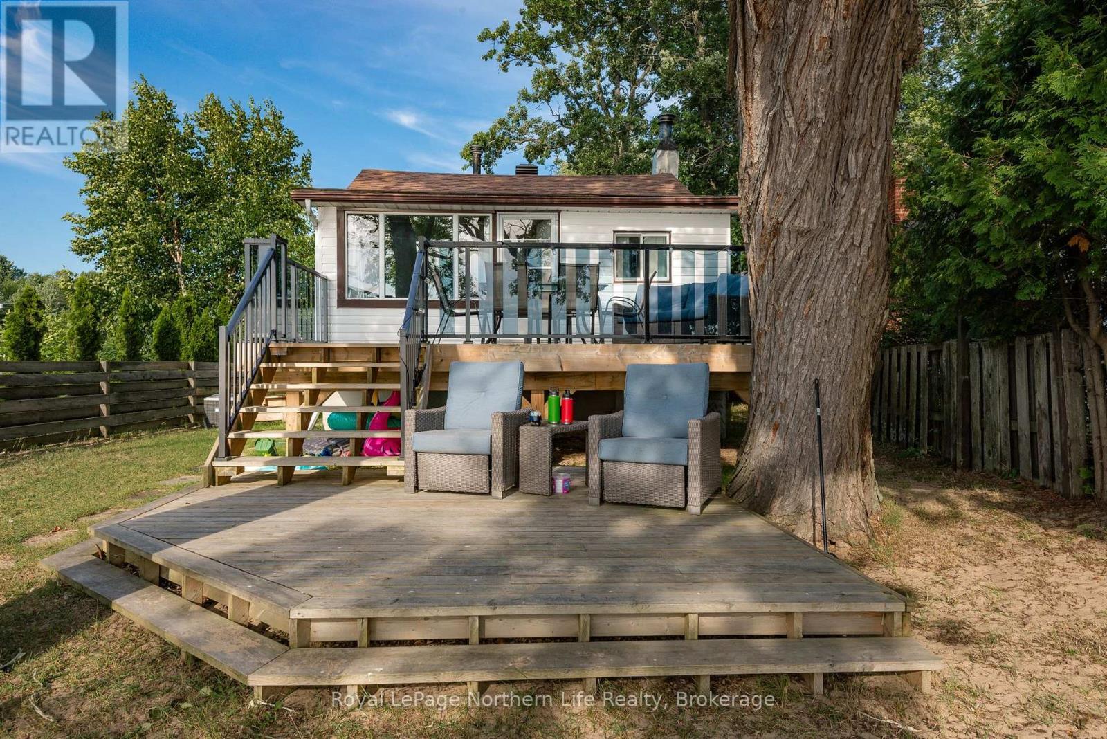 Property Photo: 581 Banner Avenue ON P1A 1X7