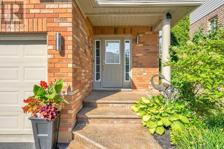 Photo de la propriété: 53 Connor Avenue ON L9Y 5K7