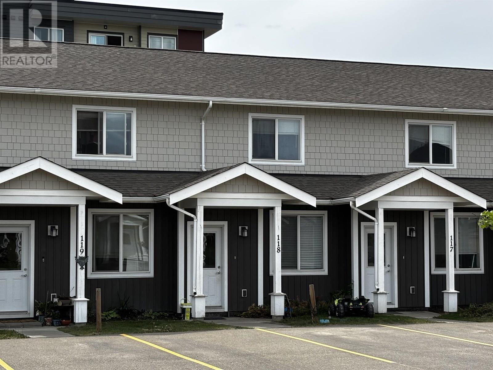 Photo de la propriété: 11008 102 Avenue 118 BC V1J 2G2