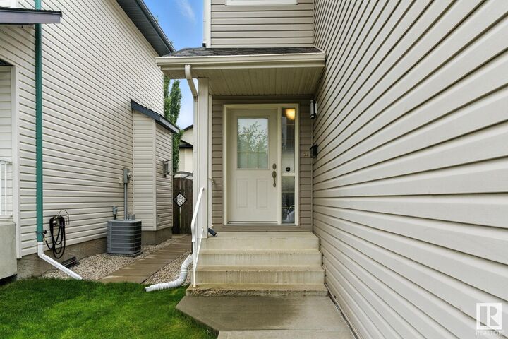 Property Photo:  289 Foxboro Crescent  AB T8A 6M4 