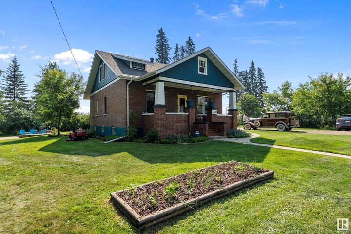 Property Photo:  4511 48 Street  AB T0B 0S0 