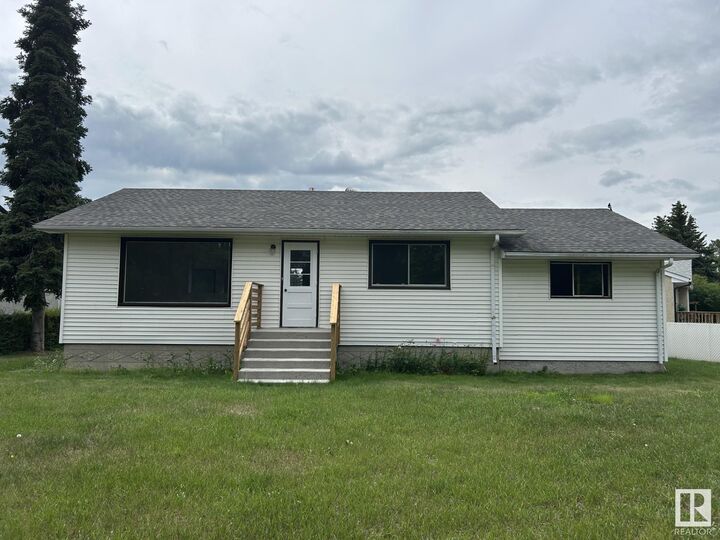 14 O'Brien Drive  Fort Saskatchewan AB T8L 2L3 photo