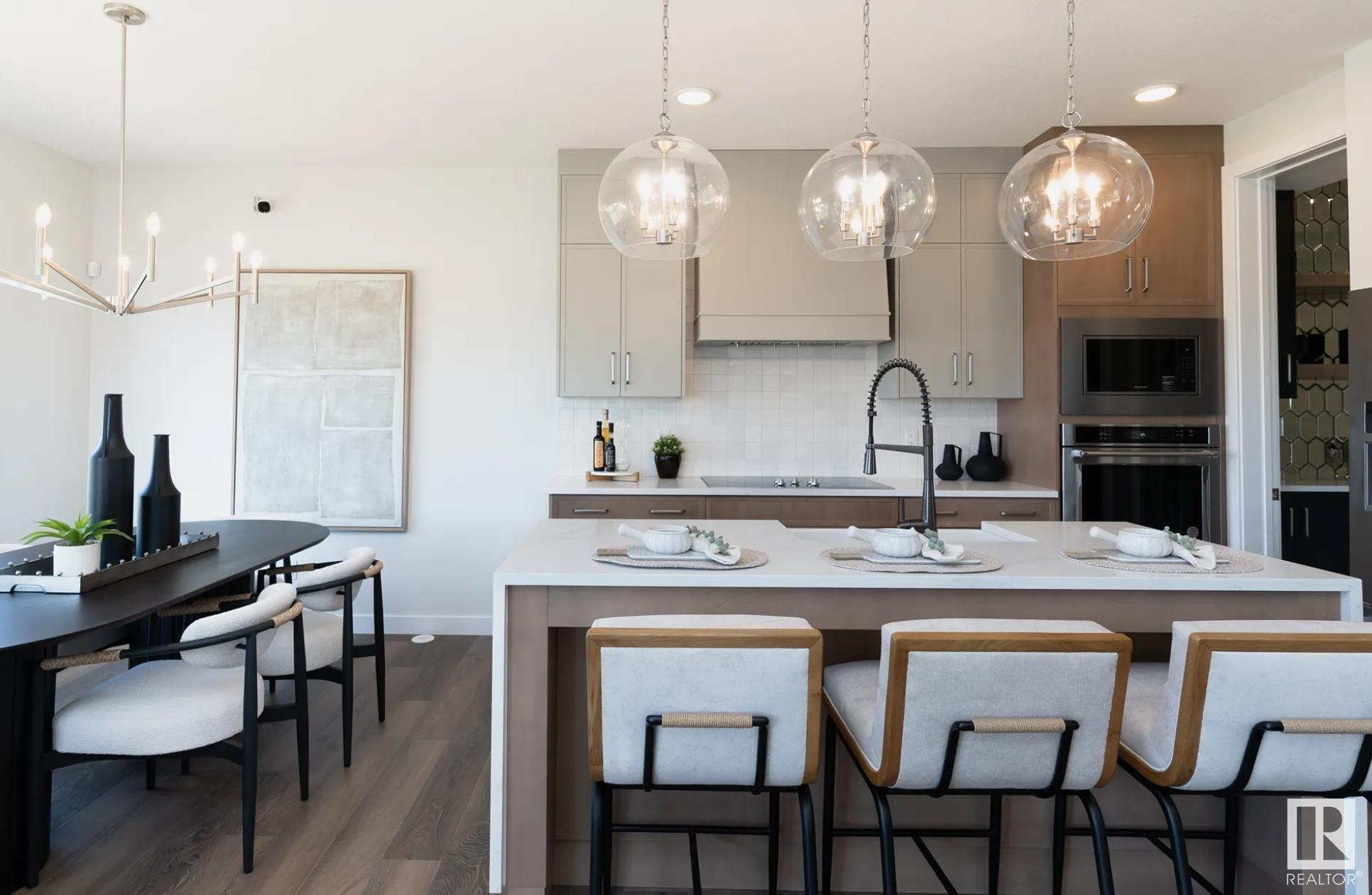 3230 Dixon Way SW  Edmonton AB T6W 5K9 photo