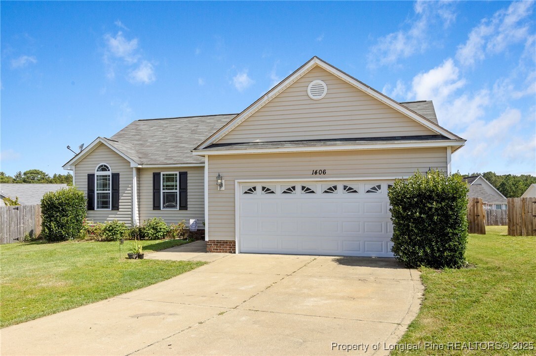 Property Photo: 1406 Oxnop Court NC 28306