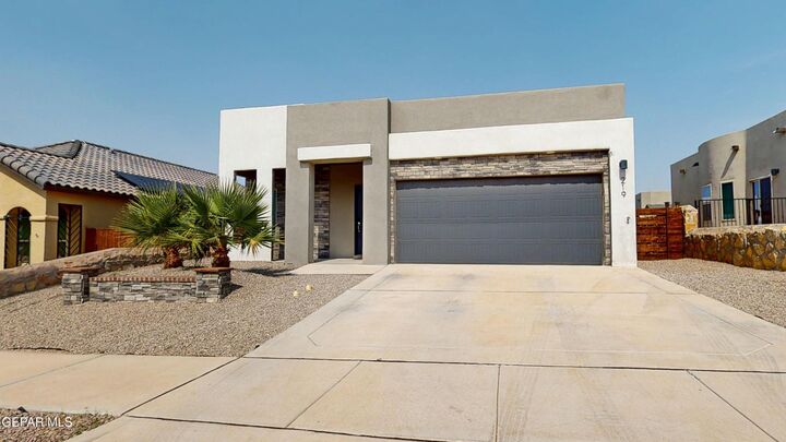 Property Photo: 219 Notts Way TX 79928