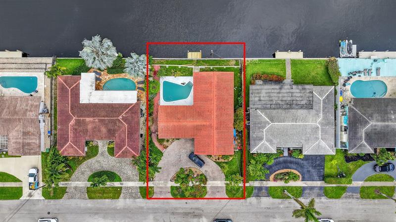 Property Photo: 1460 NE 57th Ct FL 33334