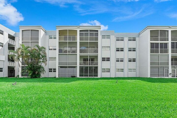 Property Photo:  608 NE 2nd St 241  FL 33004 
