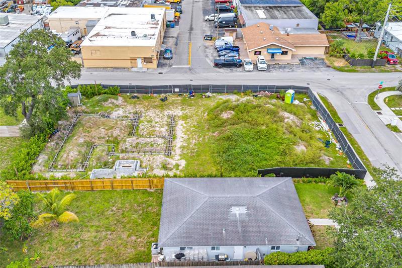 Property Photo: 3210 NE 3rd Ave FL 33334