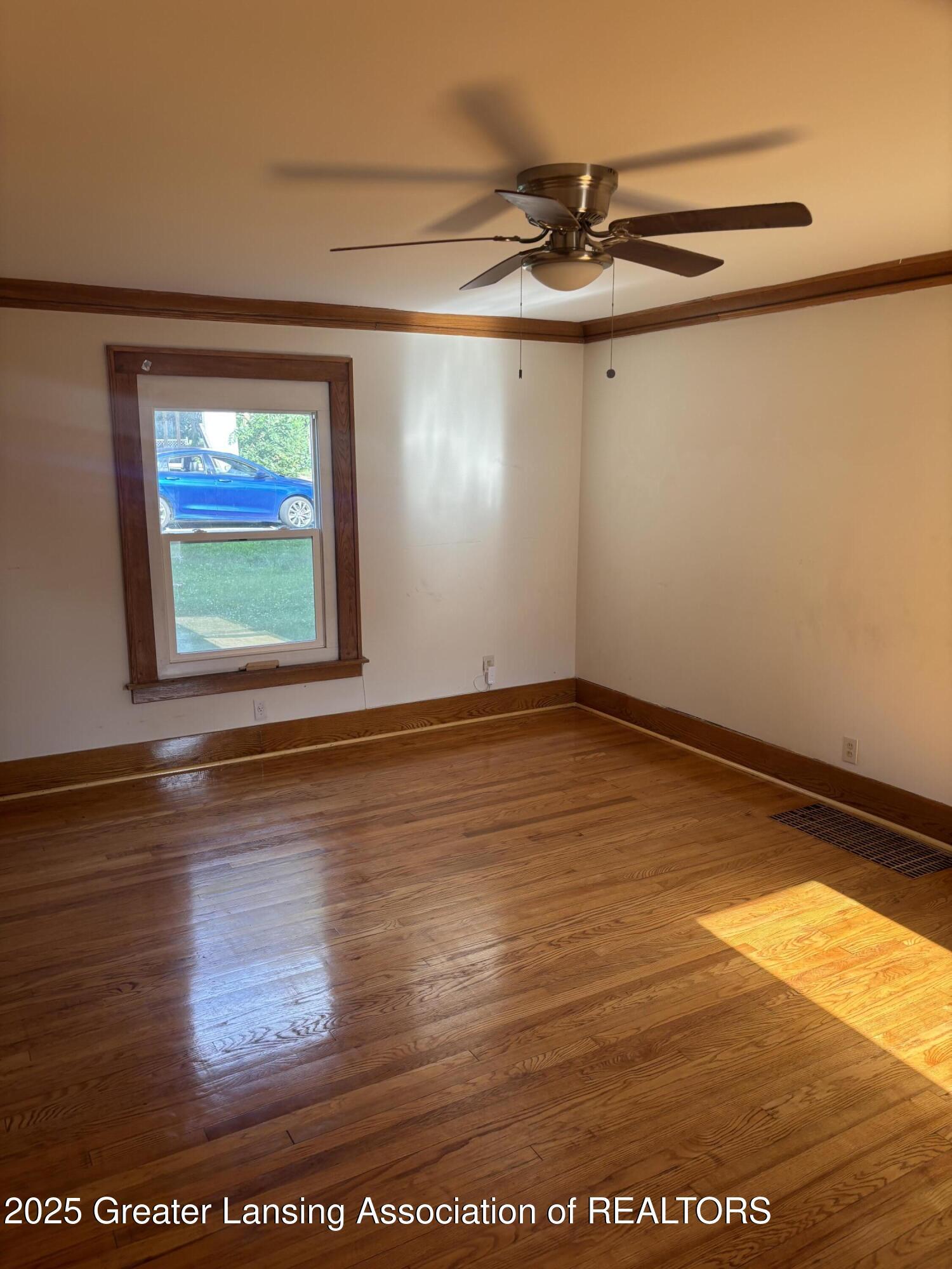 Property Photo: 1103 Walsh Street MI 48912