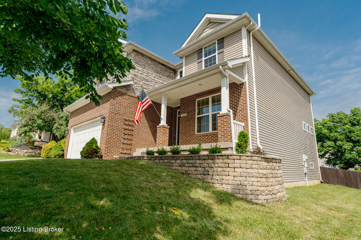 Property Photo: 6606 Rolling Pasture Way KY 40299