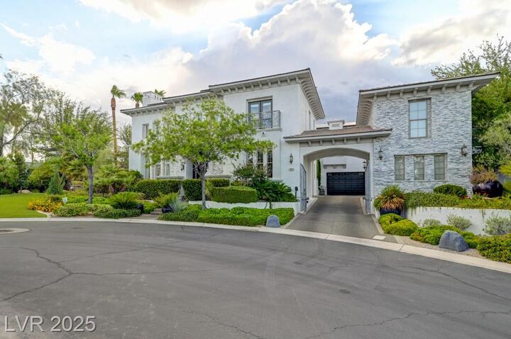 Property Photo: 10212 Stone Briar Court NV 89144
