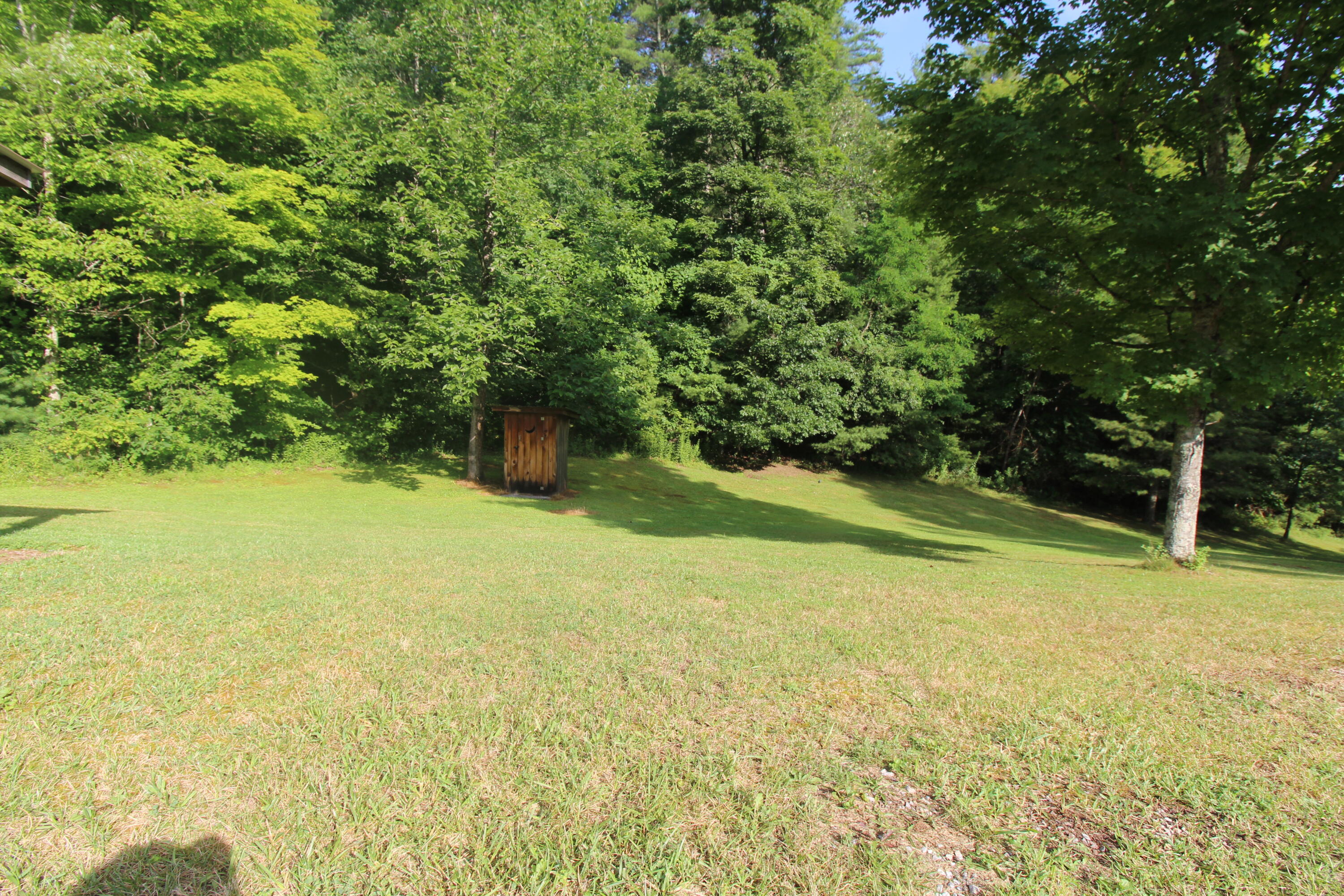 Property Photo:  8157 Moncove Lake Rd  WV 24941 