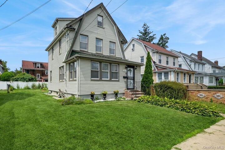 100-28 207th Street  Queens Village NY 11429 photo