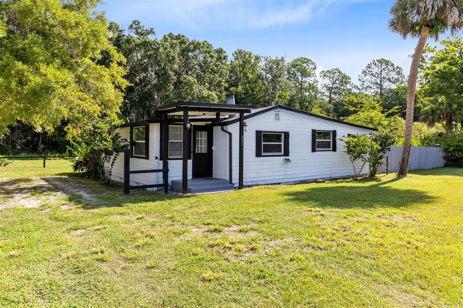 Property Photo:  421 Main Street  FL 32725 