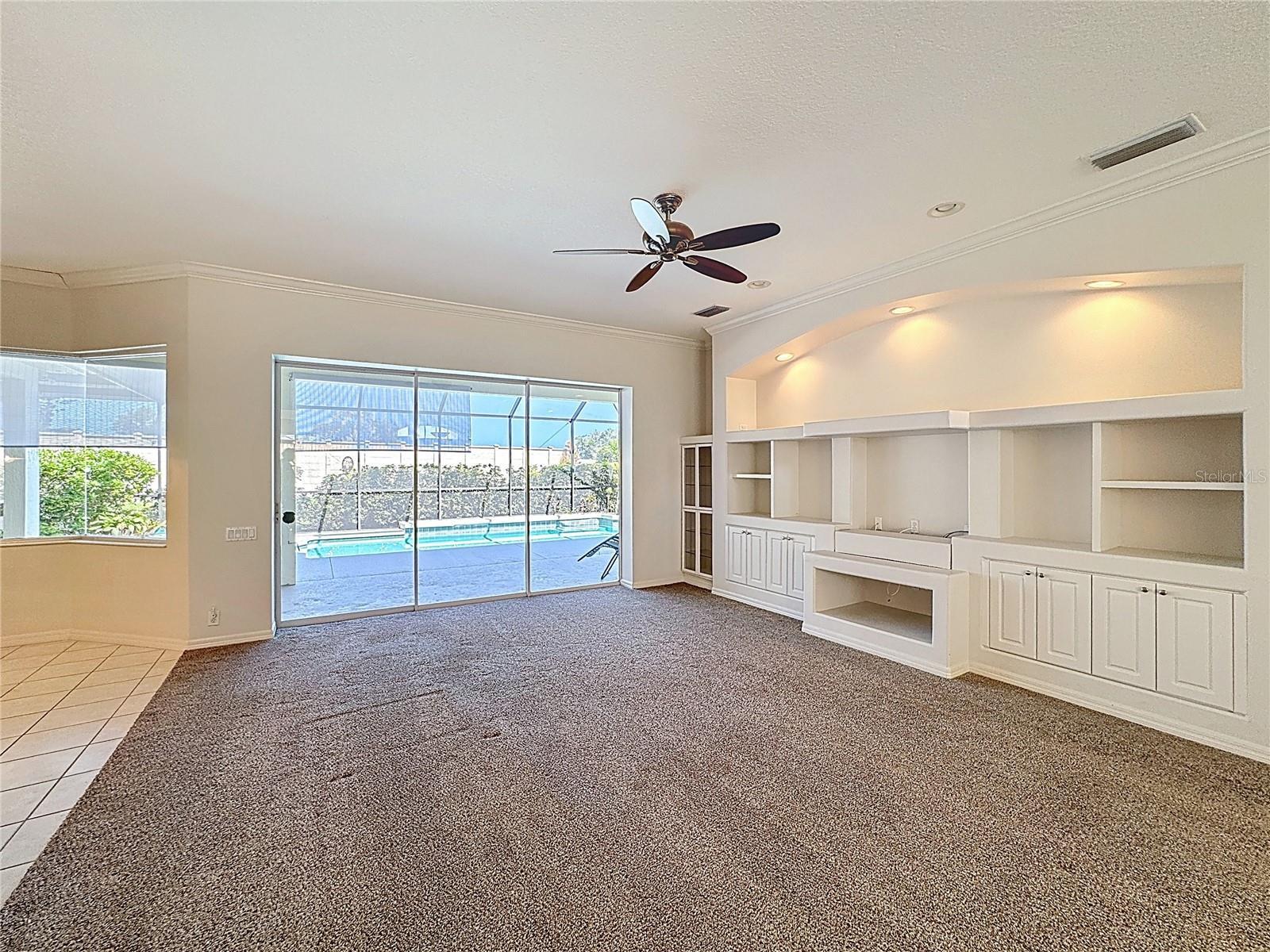 Property Photo:  600 Cockatoo Circle  FL 34285 