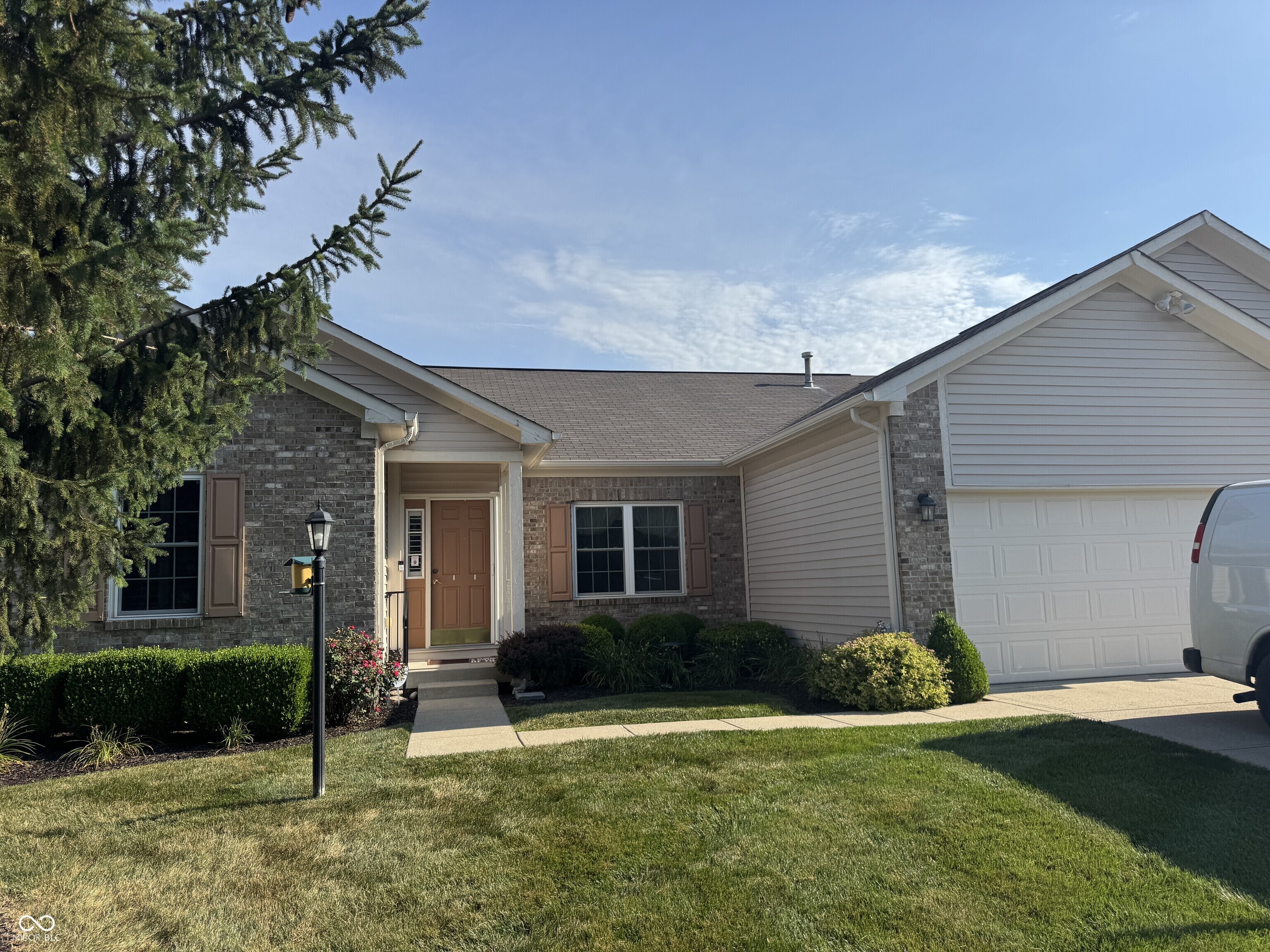 Property Photo: 5846 W River Chase Lane IN 46055