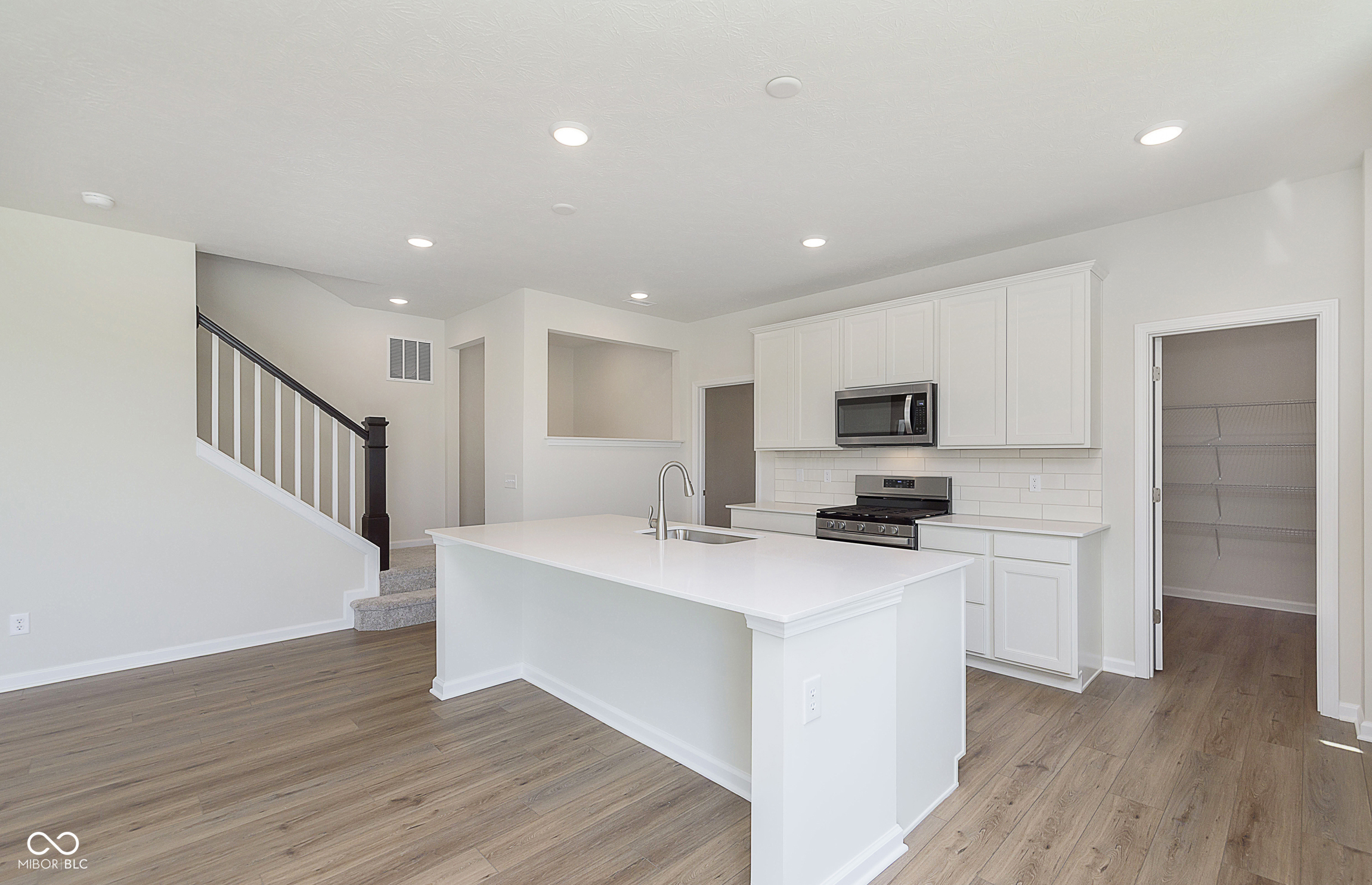 Property Photo: 18992 Seaforth Way IN 46074